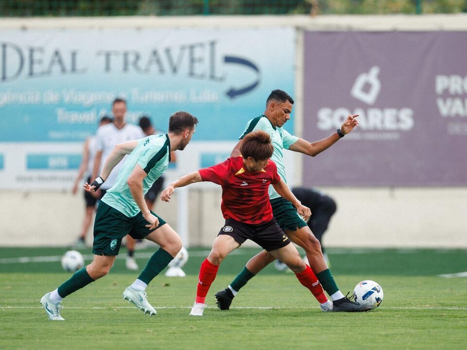 Farense defronta Bristol City no Estádio da Nora, em jogo particular