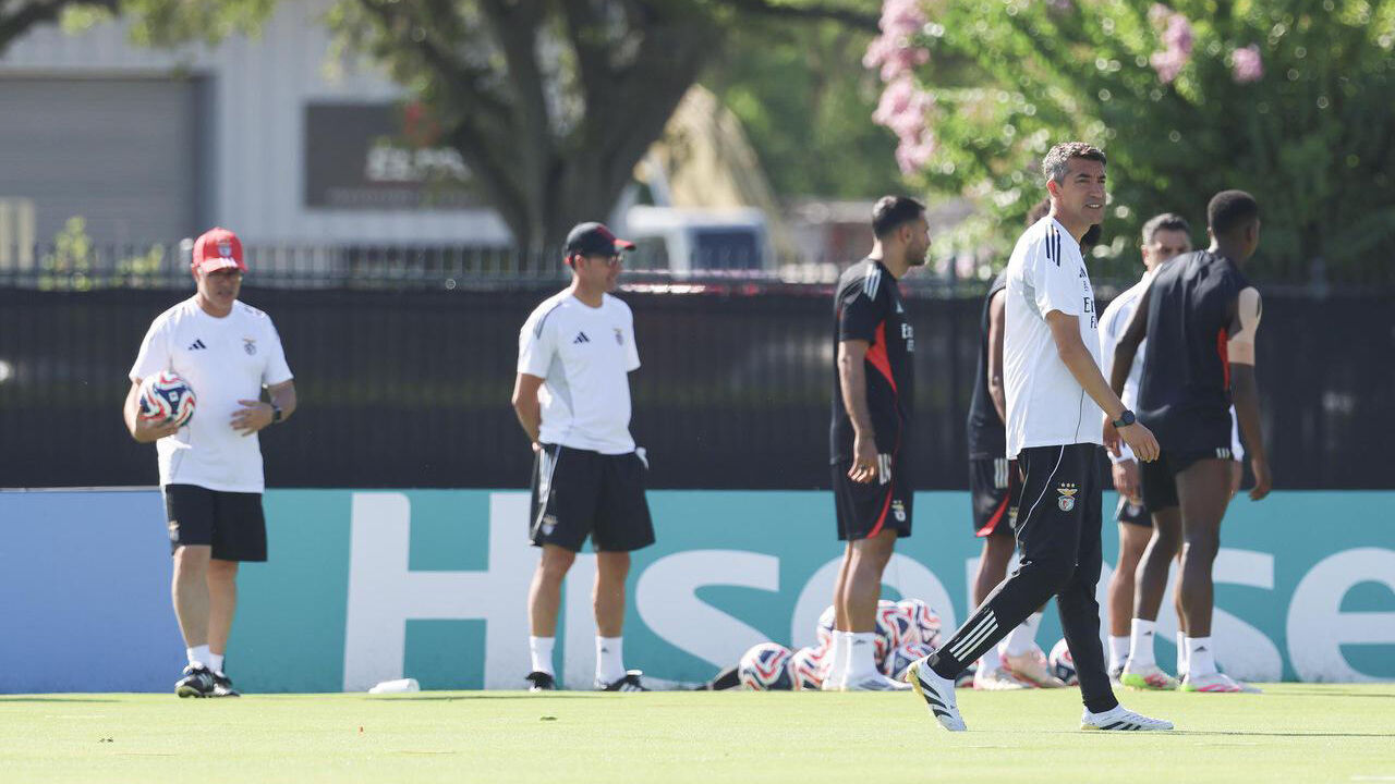 Benfica inicia a pré-temporada no Seixal, após férias e com mudanças no plantel