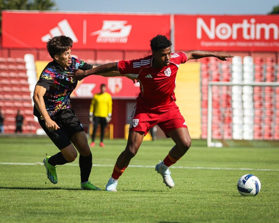 Futebol: AVS SAD vence Salgueiros com golos de Sangaré, Pedro Lima e Nenê