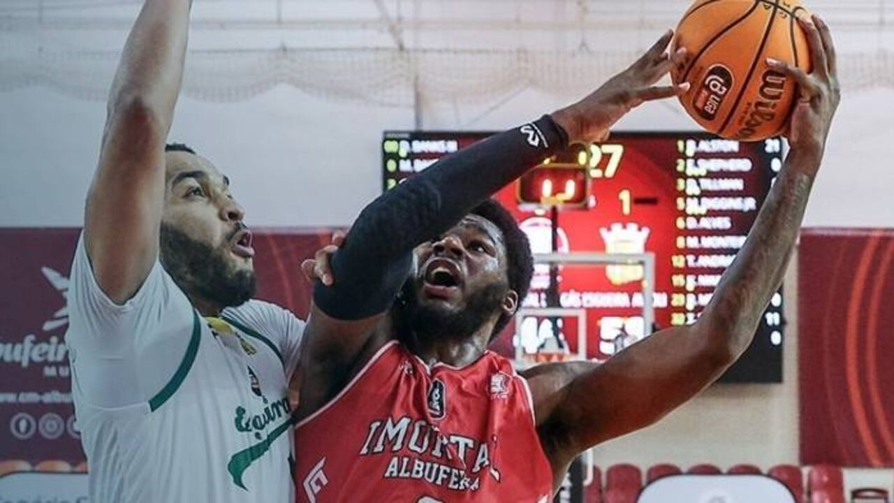 Javian Davis, ex-Imortal, reforça o FC Porto após ser MVP da Liga de basquetebol