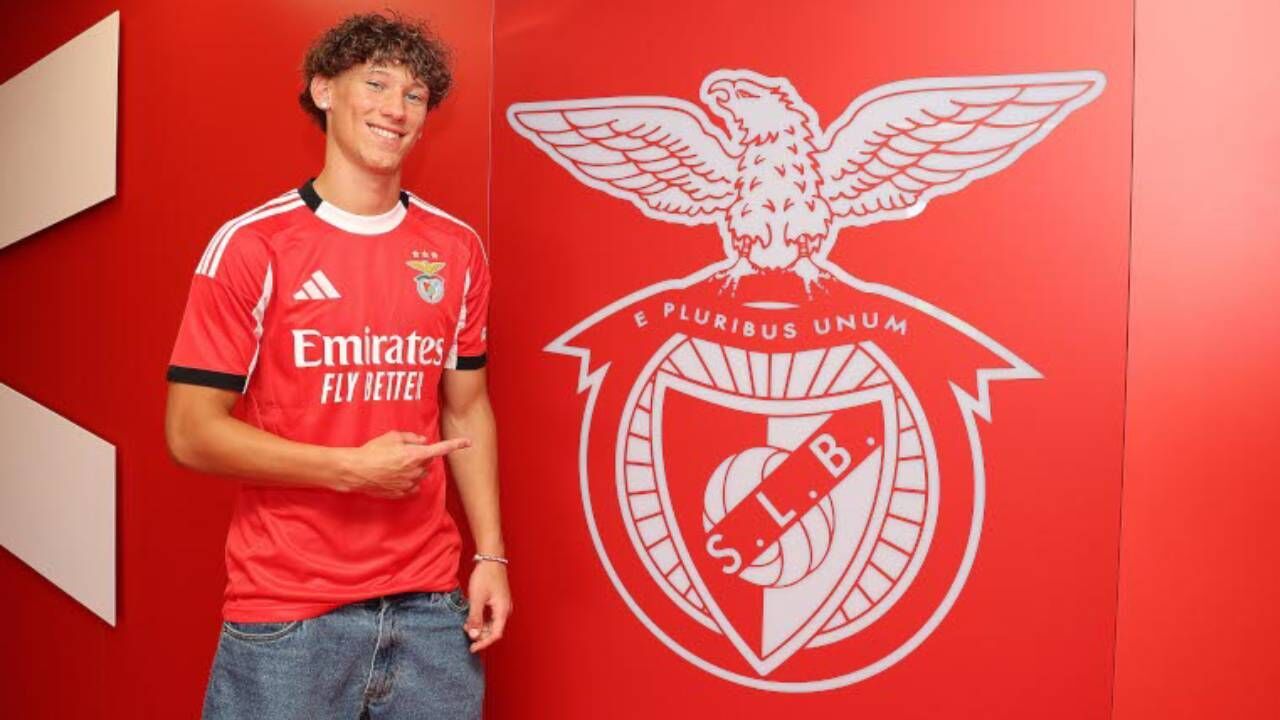 Novo extremo do Borussia Dortmund reforça o Benfica.
