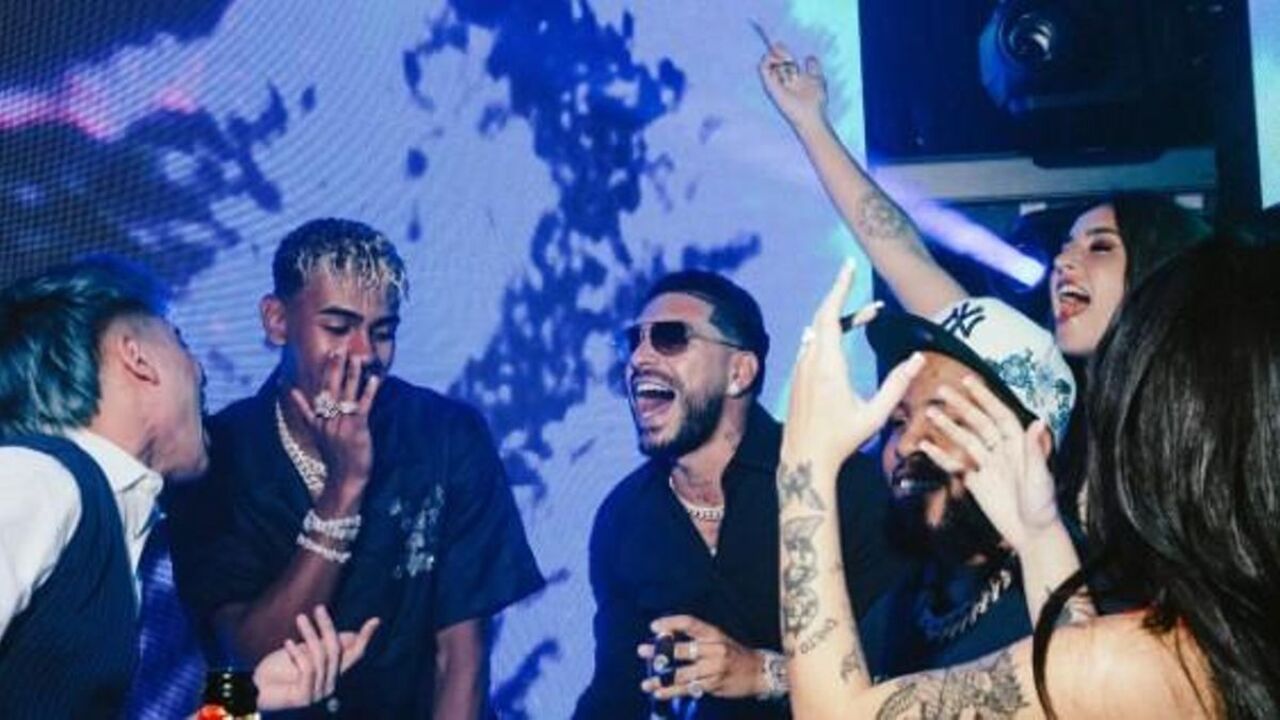 Lamine Yamal recorda festas com disfarces e rios de cerveja