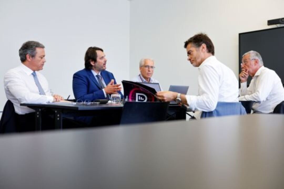 Comissão de financiamento e controlo económico da FPF