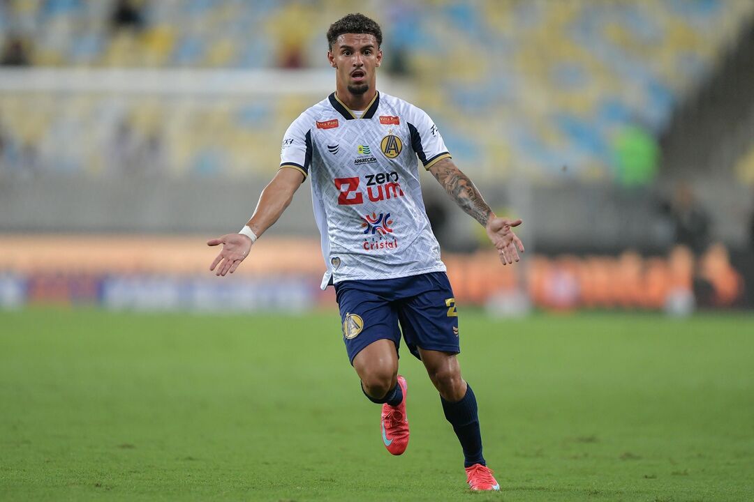 Gui Meira reforça o Feirense, emprestado pelo Cruzeiro por uma época