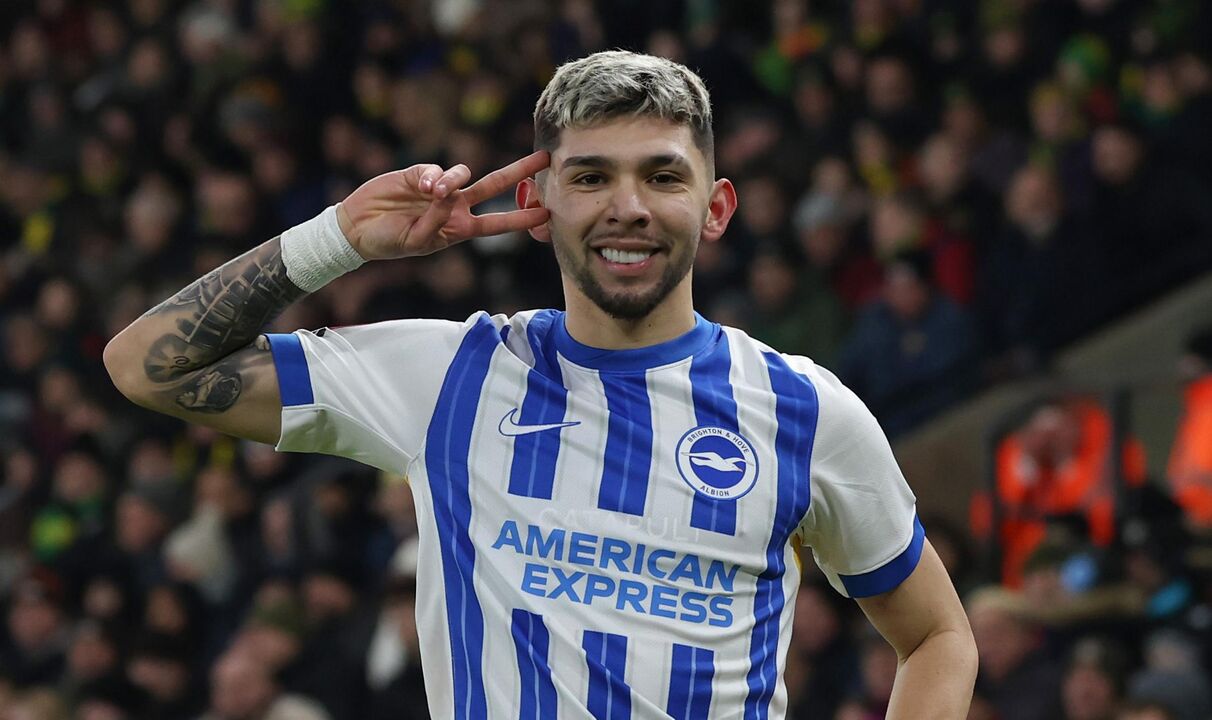 Julio Enciso visita La Bombonera, estádio do Boca Juniors