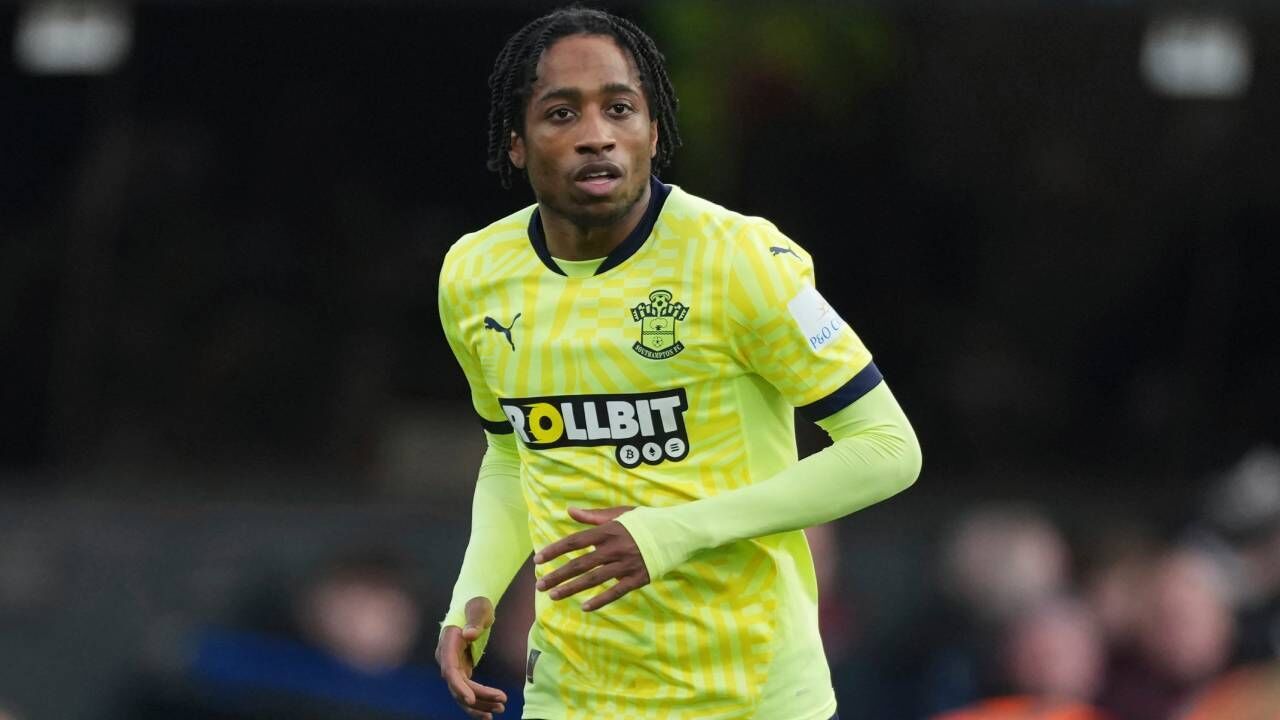 Kyle Walker-Peters já não vai para o Besiktas