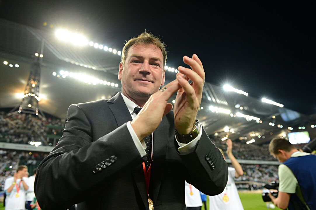 Jan Urban substitui Michal Probierz na seleção polaca