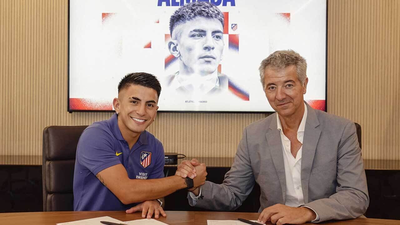 Thiago Almada assina pelo Atlético Madrid até 2030 após exames médicos