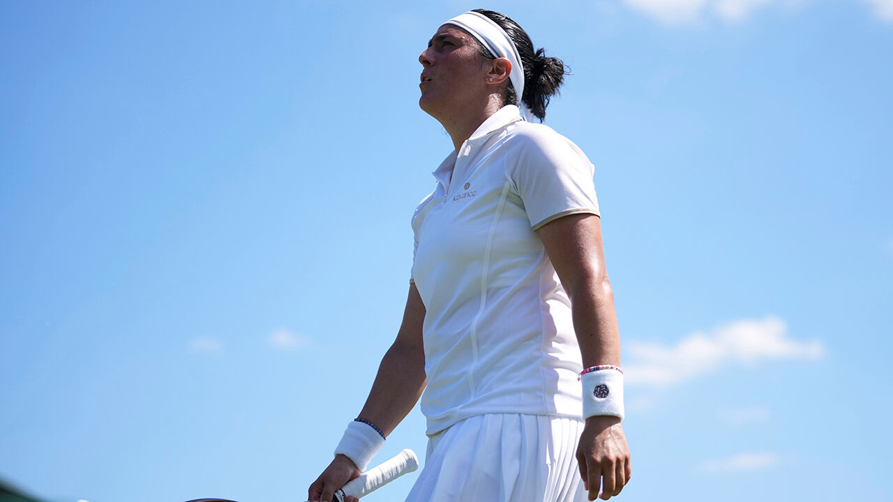 Ons Jabeur pausa carreira para priorizar a saúde mental, após lesões e desafios