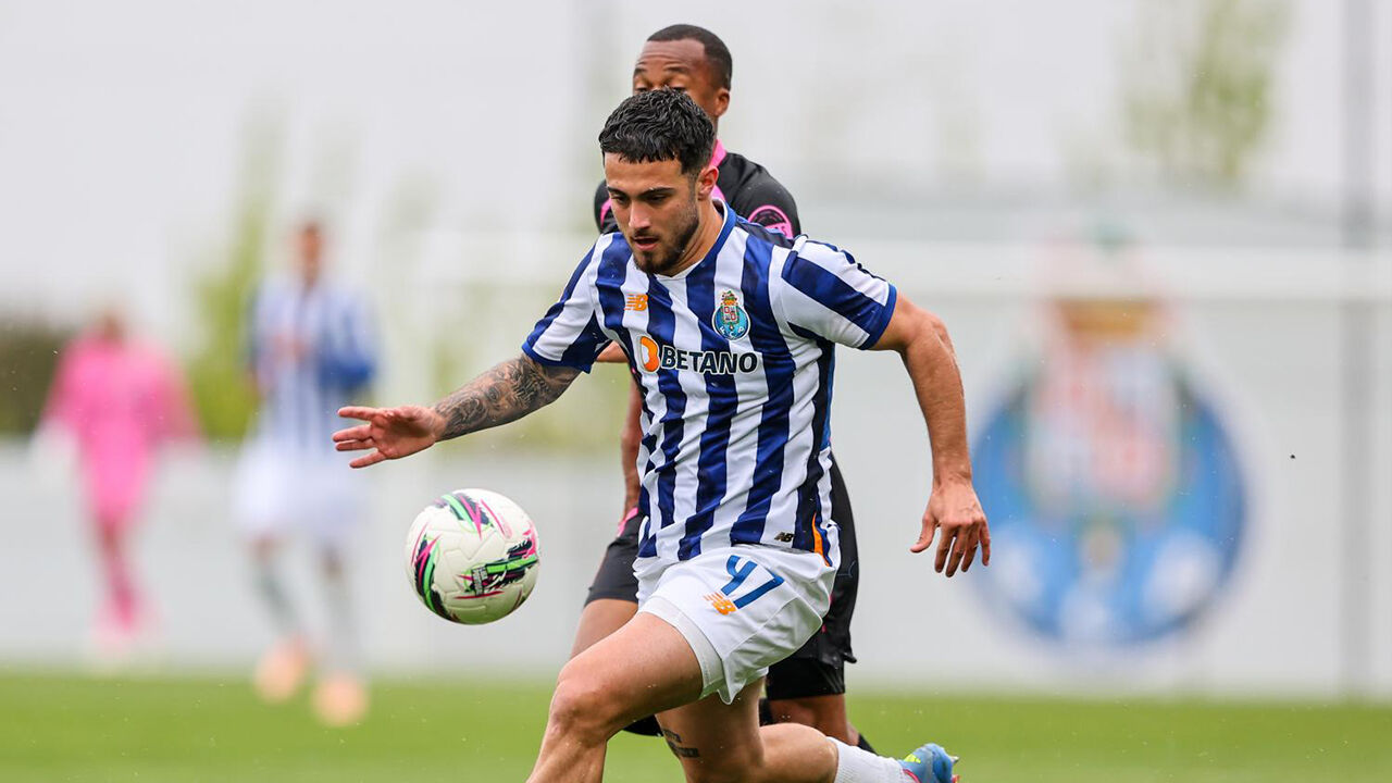 Alarcón volta à equipa B do FC Porto com paciência