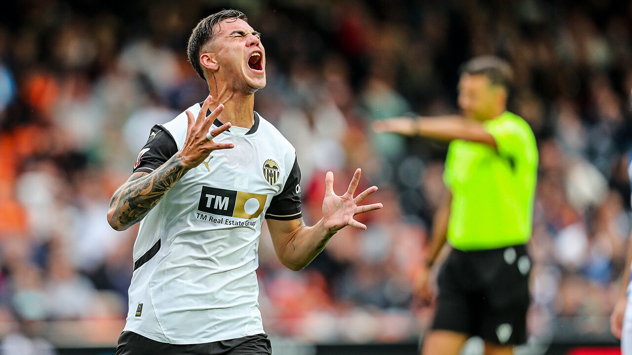 Anselmi influencia transferência de Barrenechea para o Benfica