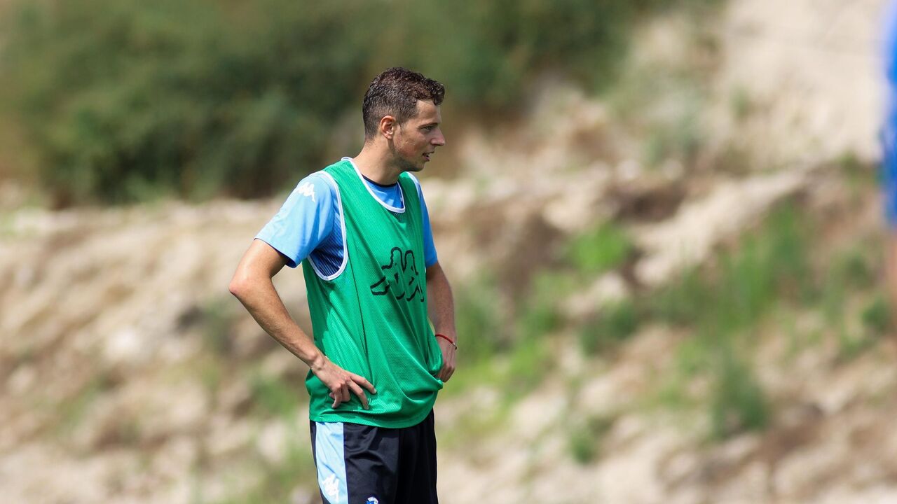 Angel Bastunov renova contrato com o Vizela até 2027