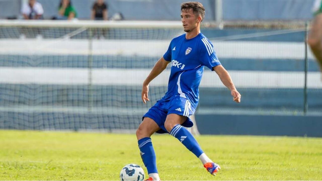 Rafael Carreira assina pelo Cádiz e troca Anadia pelo futebol espanhol