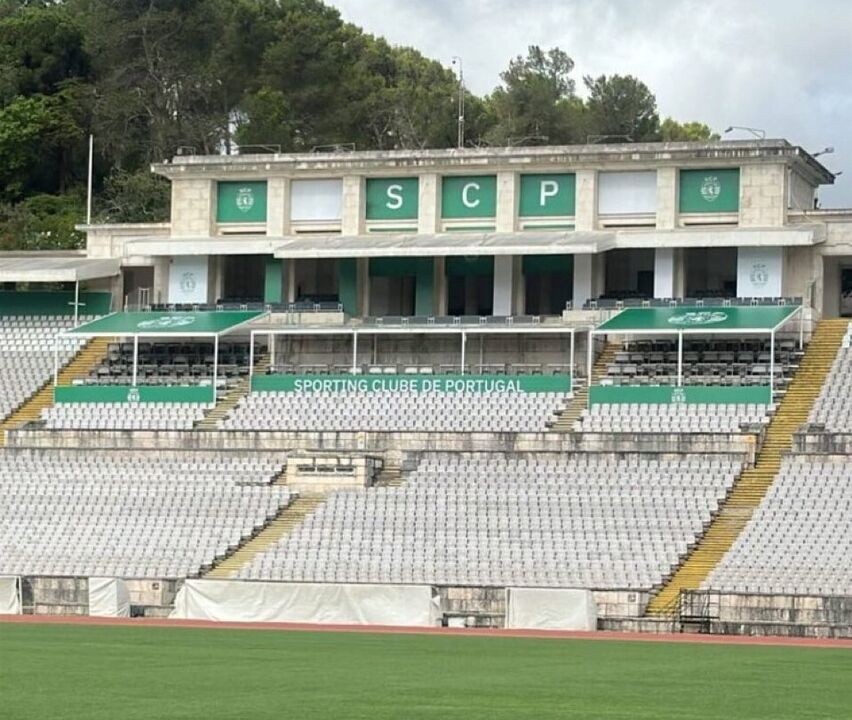 Estádio Nacional de verde e branco