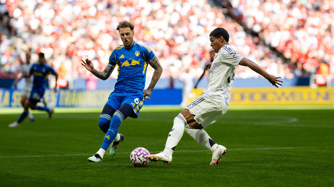 Manchester United empata com o Leeds no primeiro teste da pré-época