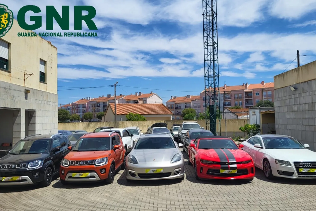 GNR mostra carros apreendidos em operação