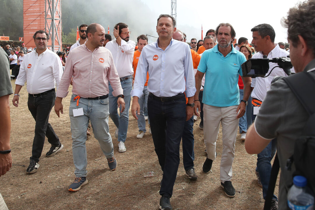 Luís Montenegro à chegada à Herdade do Chão da Lagoa