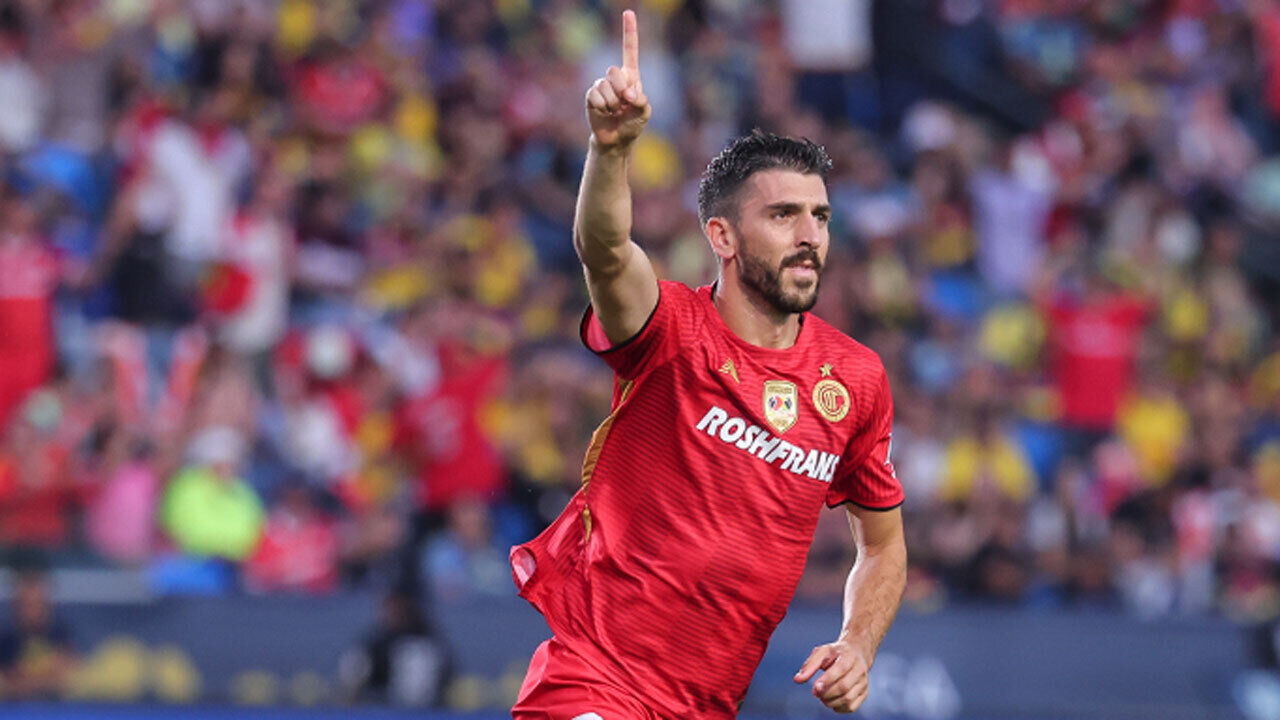 Paulinho faturou na vitória do Toluca