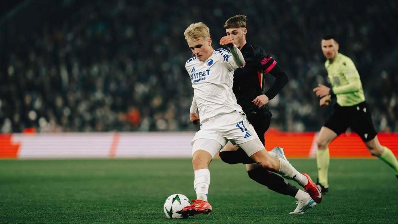 Froholdt chega ao FC Porto para formalizar transferência.
