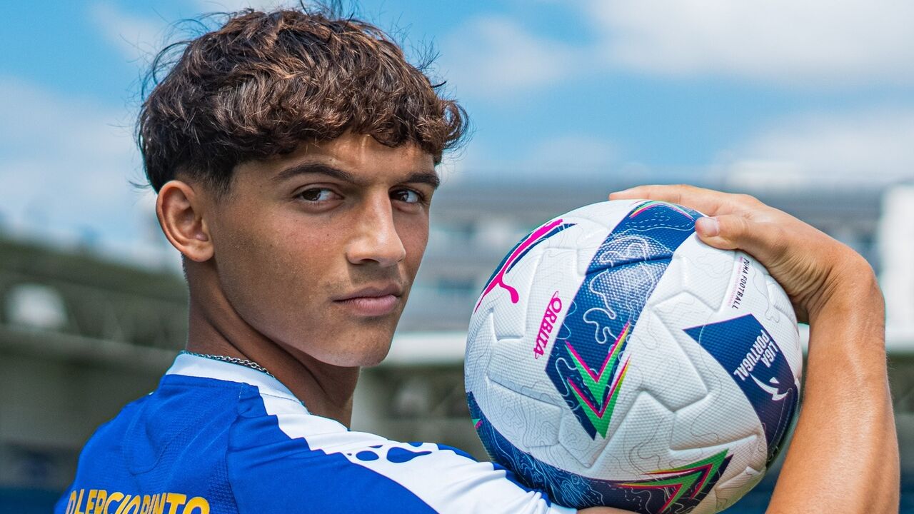 Gabriel Costa, reforço do Feirense, segue os passos do pai