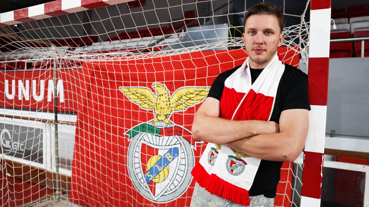 Mikita Vailupau, bielorusso, reforça o Benfica até 2026