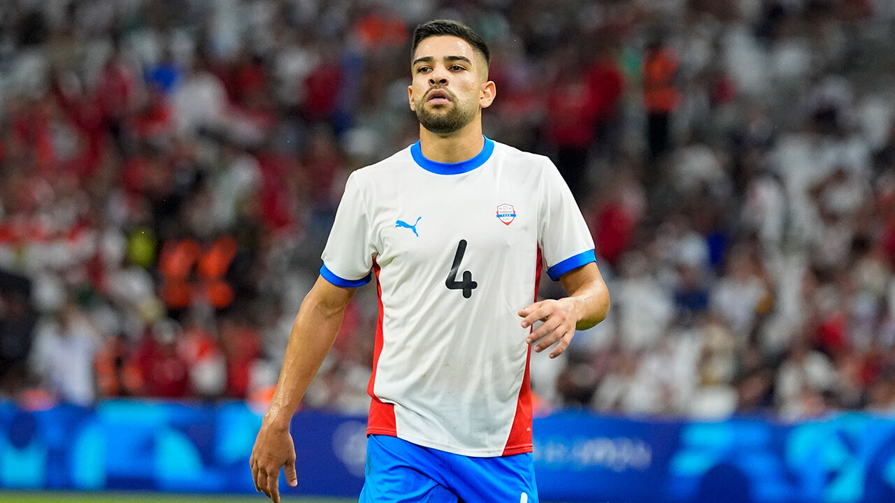 Daniel Rivas, lateral do Cerro Porteño, pode reforçar o AVS SAD