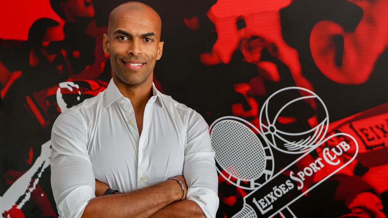 Naldo apresentado no Leixões