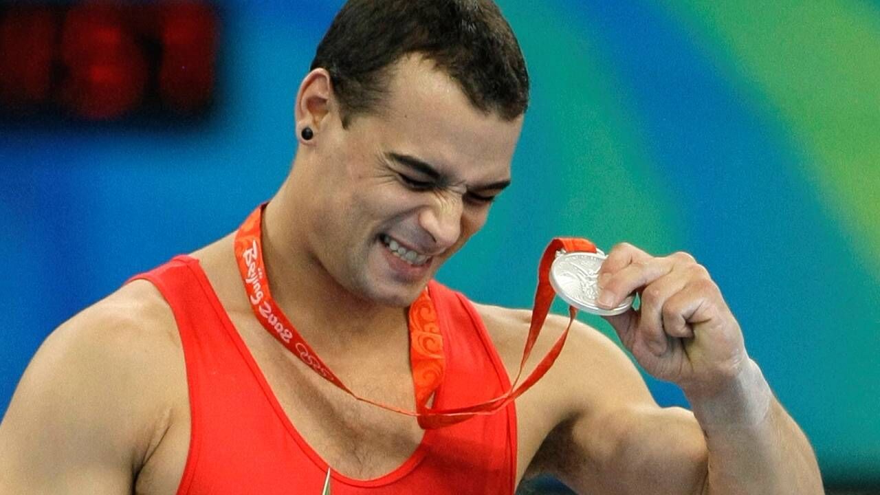 Gervasio Deferr com a medalha de prata em Pequim'2008