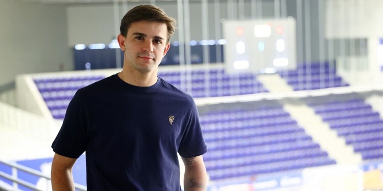 Pol Manrubia reforça o FC Porto após passagem pelo OC Barcelos.
