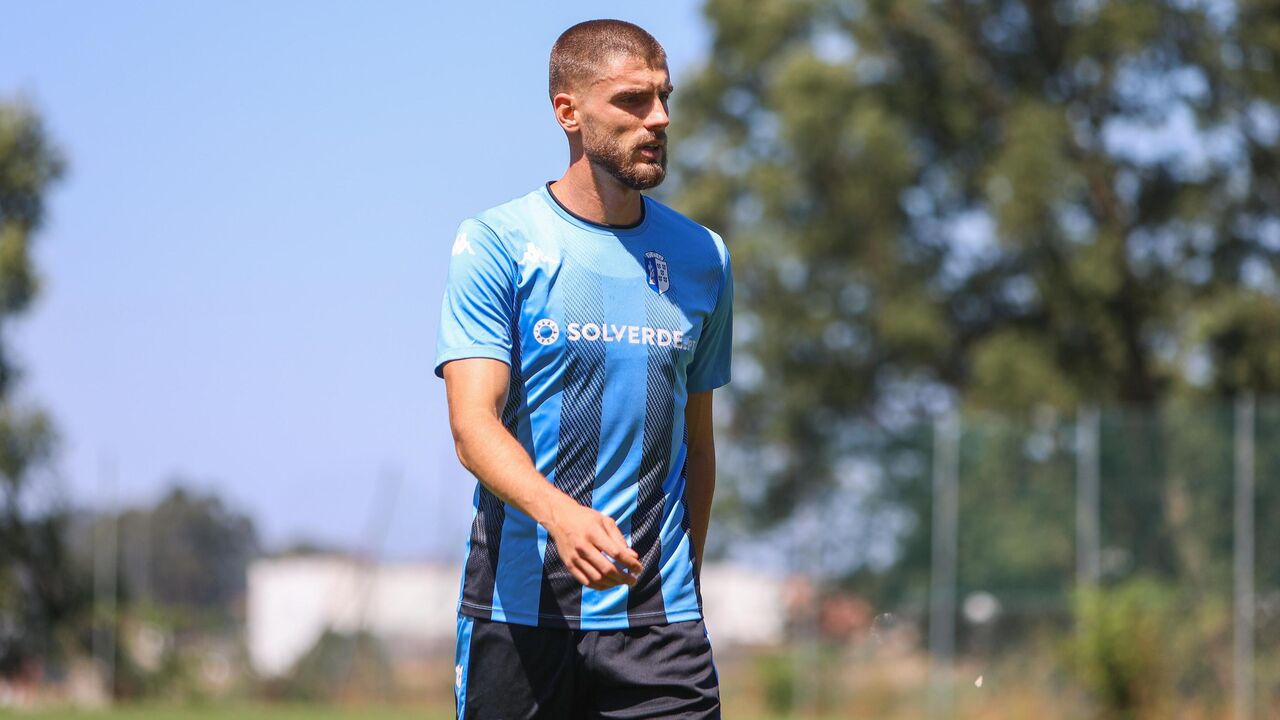 Andrea Hristov é reforço do Vizela