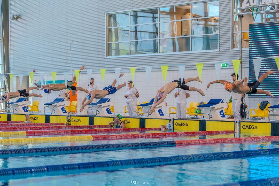 Competição de natação em Coimbra com destaques para Miguel Nascimento, João Costa e Ana Pinho Rodrigues