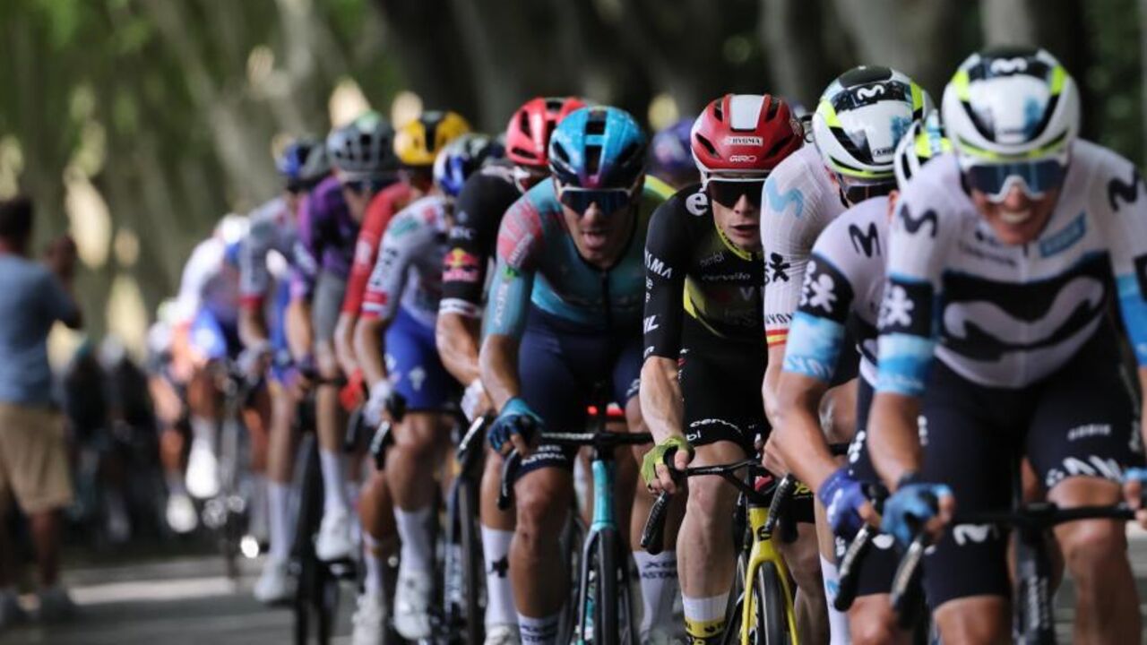 Ciclistas em prova na Volta a França