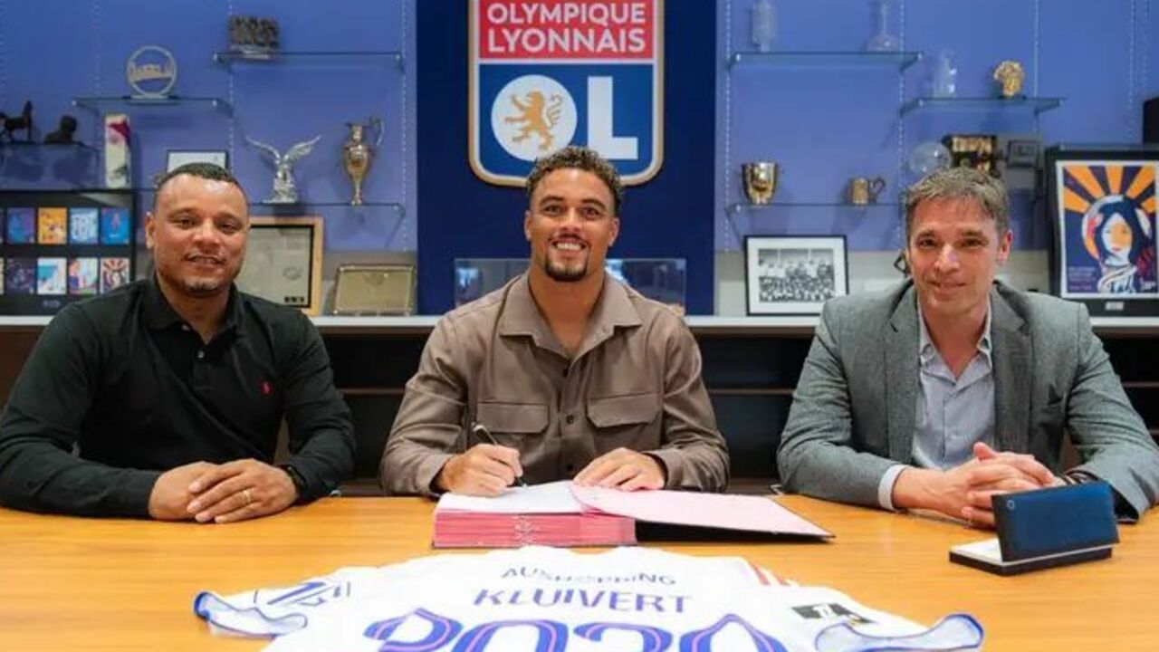 Ruben Kluivert assina pelo Lyon