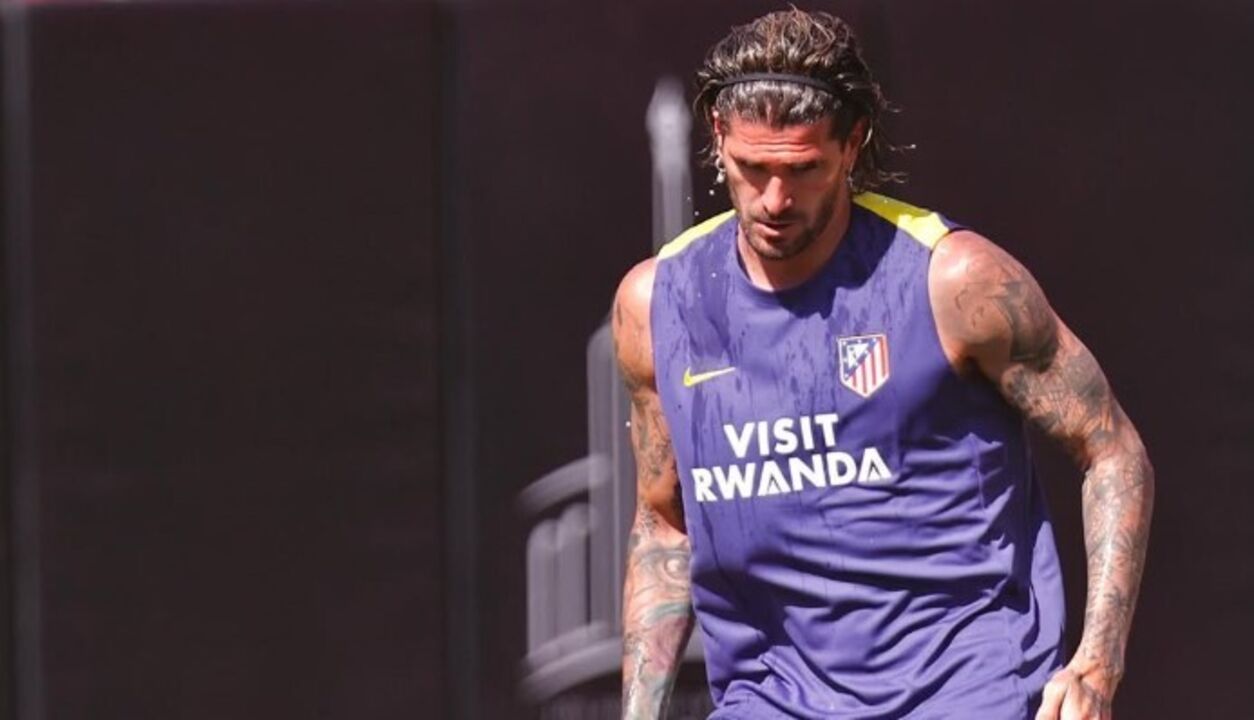 Rodrigo de Paul chega a Miami sem qualquer título conquistado sob o comando de Diego Simeone na capital espanhola