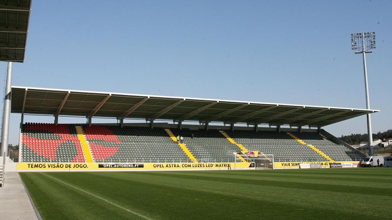 Estádio do P. Ferreira homenageia Diogo Jota com nome na bancada