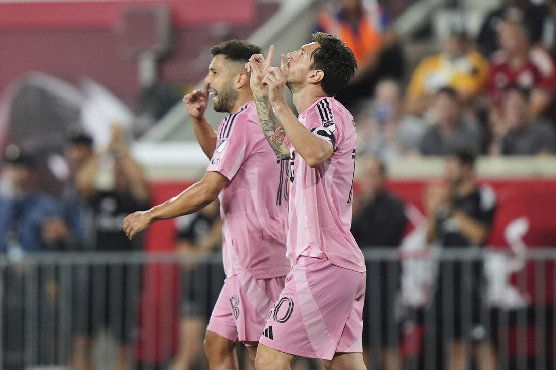 Jordi Alba e Lionel Messi, jogadores do Inter Miami