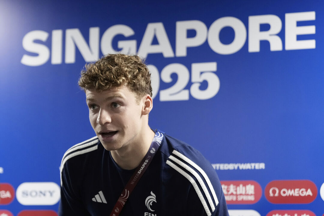Nadador francês compete em Singapura 2025