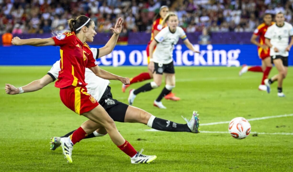 Futebol feminino: Espanha defronta Inglaterra no título europeu