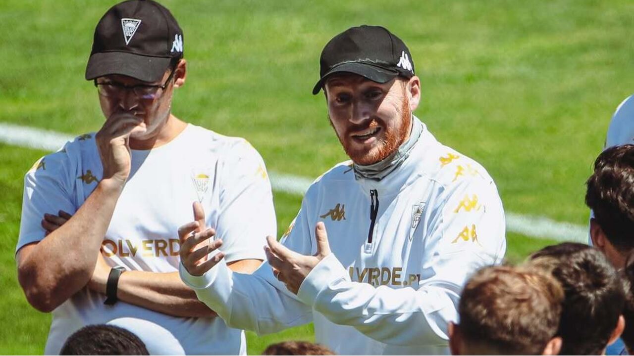 Estoril procura reforço para a defesa após saídas de Mangala e Álvaro