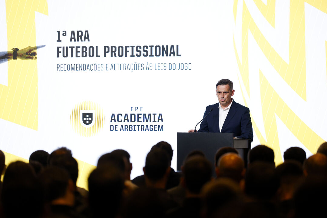 Apresentadas recomendações e alterações às leis do jogo na Academia de Arbitragem