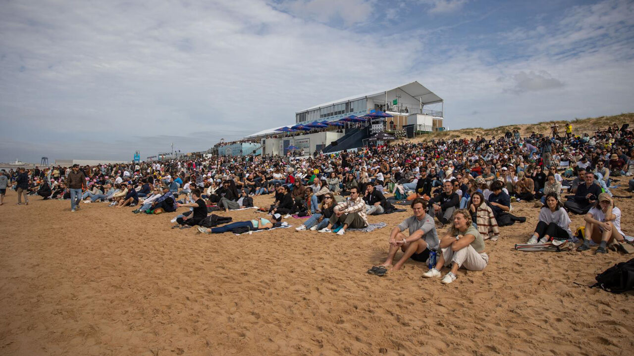 Elite mundial de surf volta a Peniche entre outubro e novembro de 2026