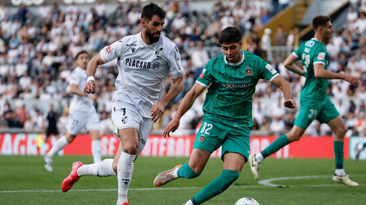Jorge Karseladze em ação frente ao V. Guimarães