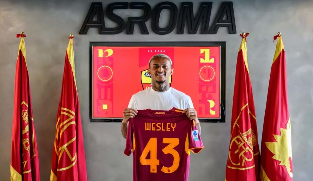 Wesley reforça a Roma e recorda mensagem de Dybala