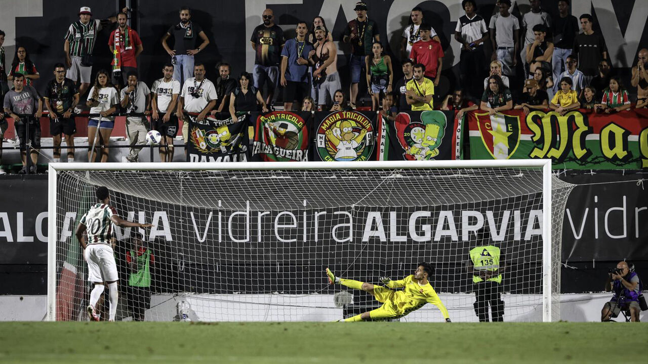 Belenenses derrotou o E. Amadora nos penáltis