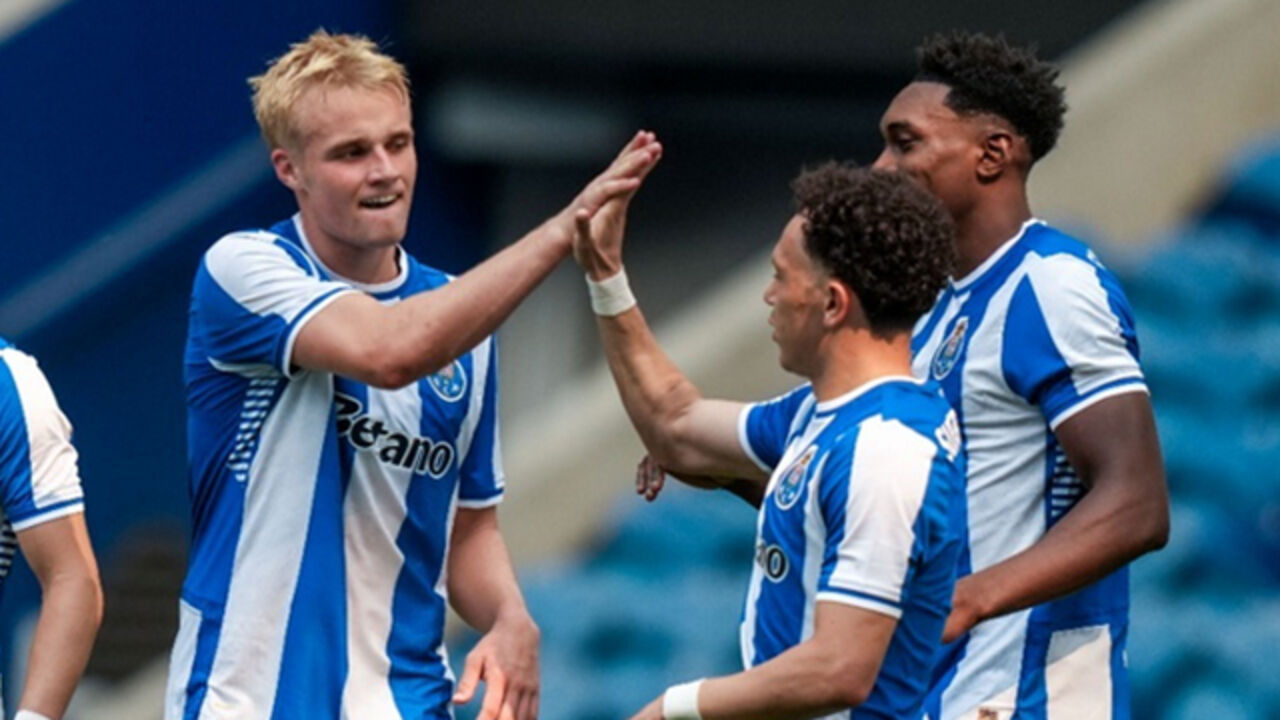 FC Porto vence Famalicão em jogo-treino: Froholdt, Samu e Pepê marcam no Estádio do Dragão