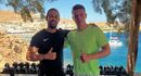 Gyökeres treina em Mykonos com personal trainer durante férias
