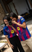 Jogadoras do Barcelona com a nova camisola tiram fotos