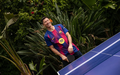 Lewandowski mostra as suas habilidades no ténis de mesa com a camisola do Barcelona