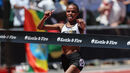 Beatrice Chebet e Faith Kipyegon batem recordes em Eugene