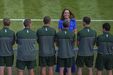 Kate Middleton assiste à final de Wimbledon com equipa.
